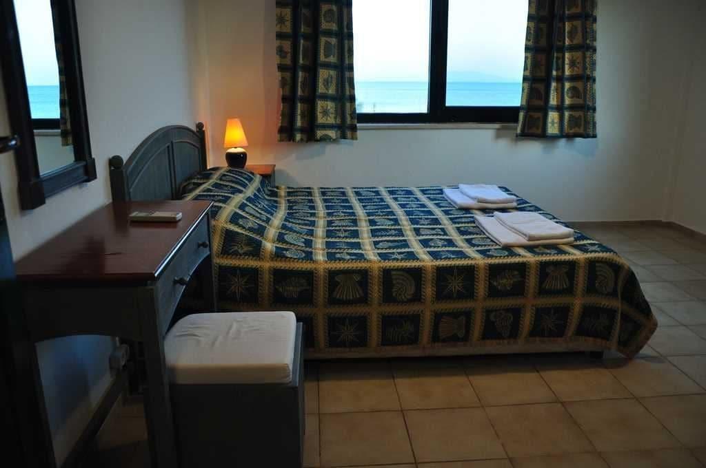 ปาล์ม คอร์ต สวีท ไอย์วาลิก Bed & Breakfast ไอวาลิค ภายนอก รูปภาพ