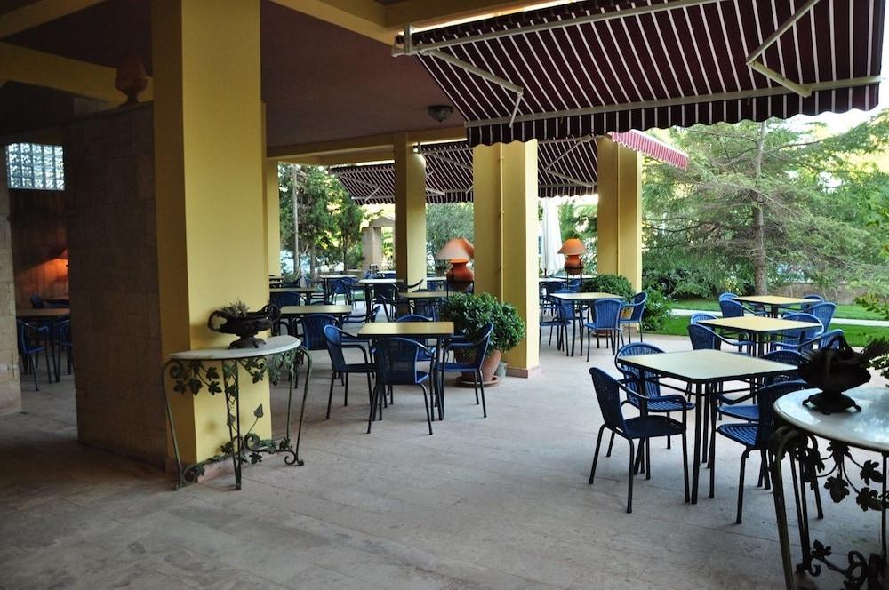 ปาล์ม คอร์ต สวีท ไอย์วาลิก Bed & Breakfast ไอวาลิค ภายนอก รูปภาพ