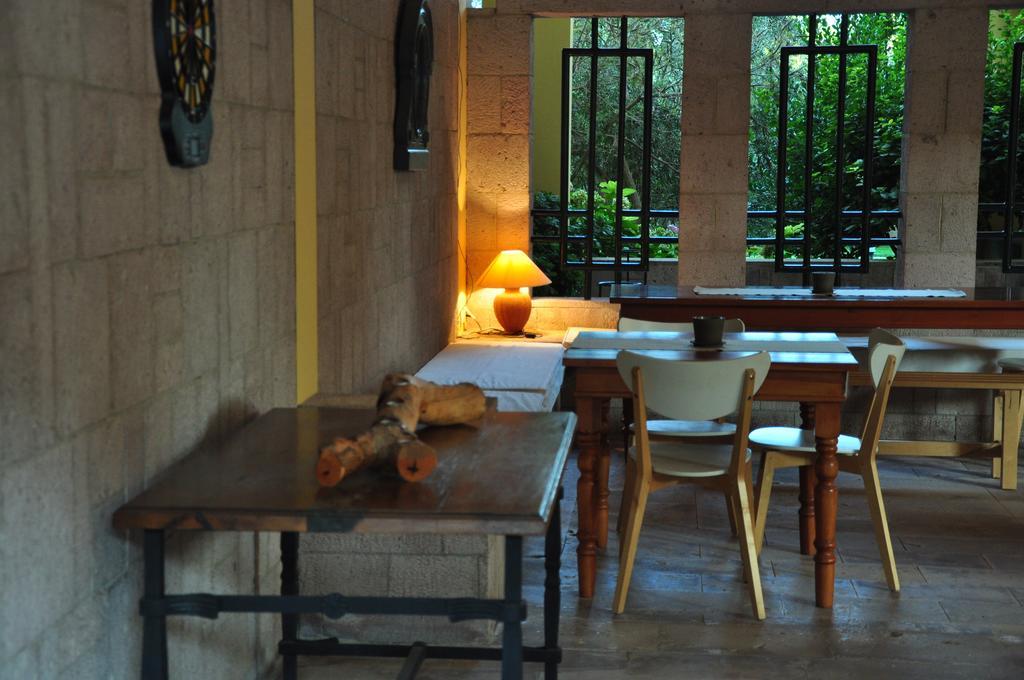ปาล์ม คอร์ต สวีท ไอย์วาลิก Bed & Breakfast ไอวาลิค ภายนอก รูปภาพ