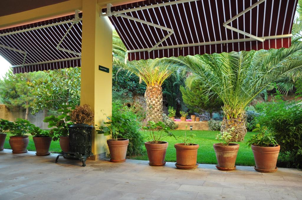 ปาล์ม คอร์ต สวีท ไอย์วาลิก Bed & Breakfast ไอวาลิค ภายนอก รูปภาพ