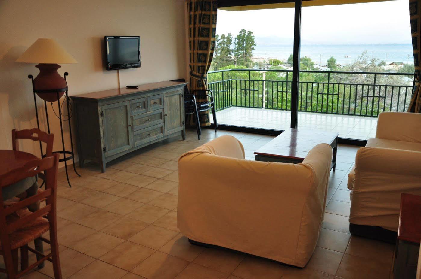 ปาล์ม คอร์ต สวีท ไอย์วาลิก Bed & Breakfast ไอวาลิค ภายนอก รูปภาพ