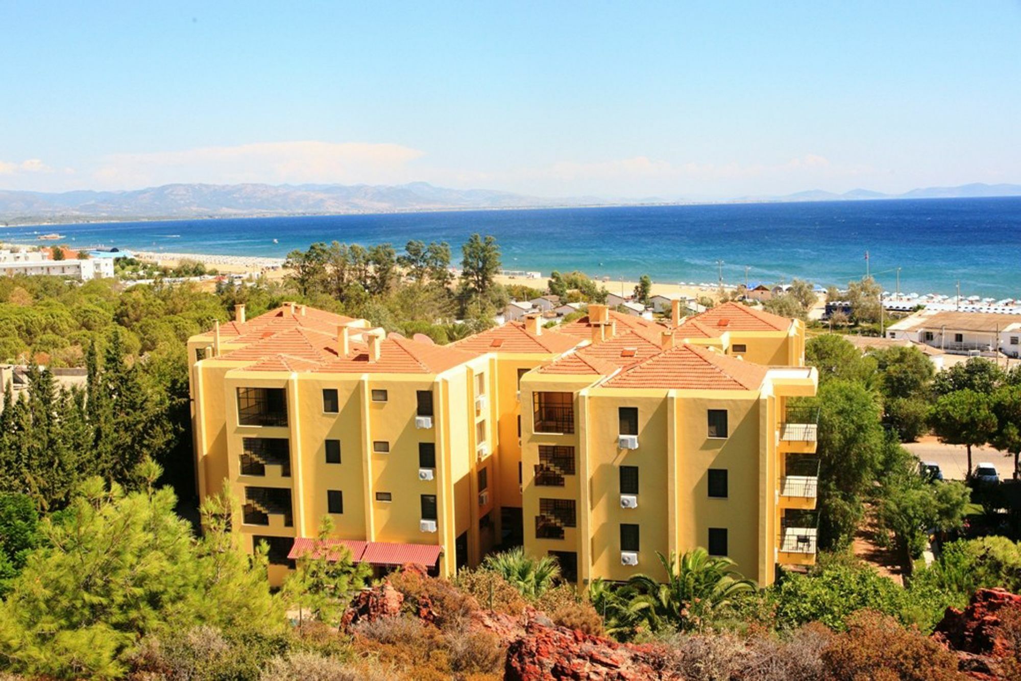 ปาล์ม คอร์ต สวีท ไอย์วาลิก Bed & Breakfast ไอวาลิค ภายนอก รูปภาพ